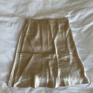 Aritzia babaton mini skirt